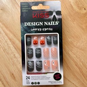 Kiss Halloween Press-On Nails